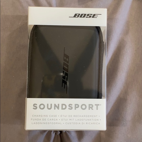 Bose soundsport case - Picture 1 of 3